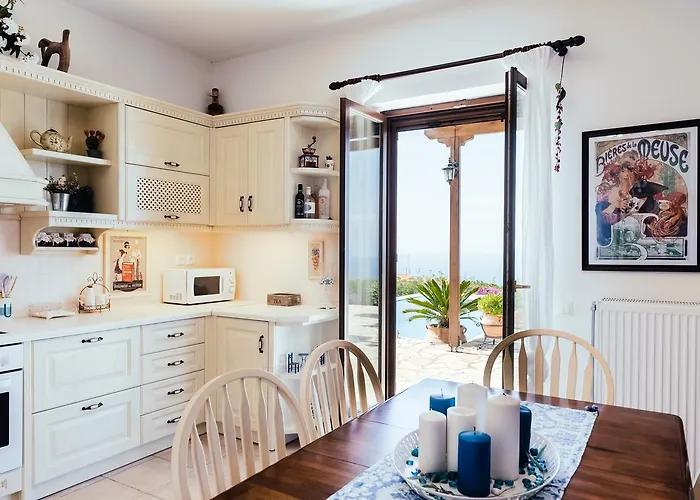 Lena's Апартаменты Ступа